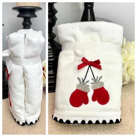 NWT Set of 2 MITTENS Bathroom Hand Towels - Picture 1 of 6